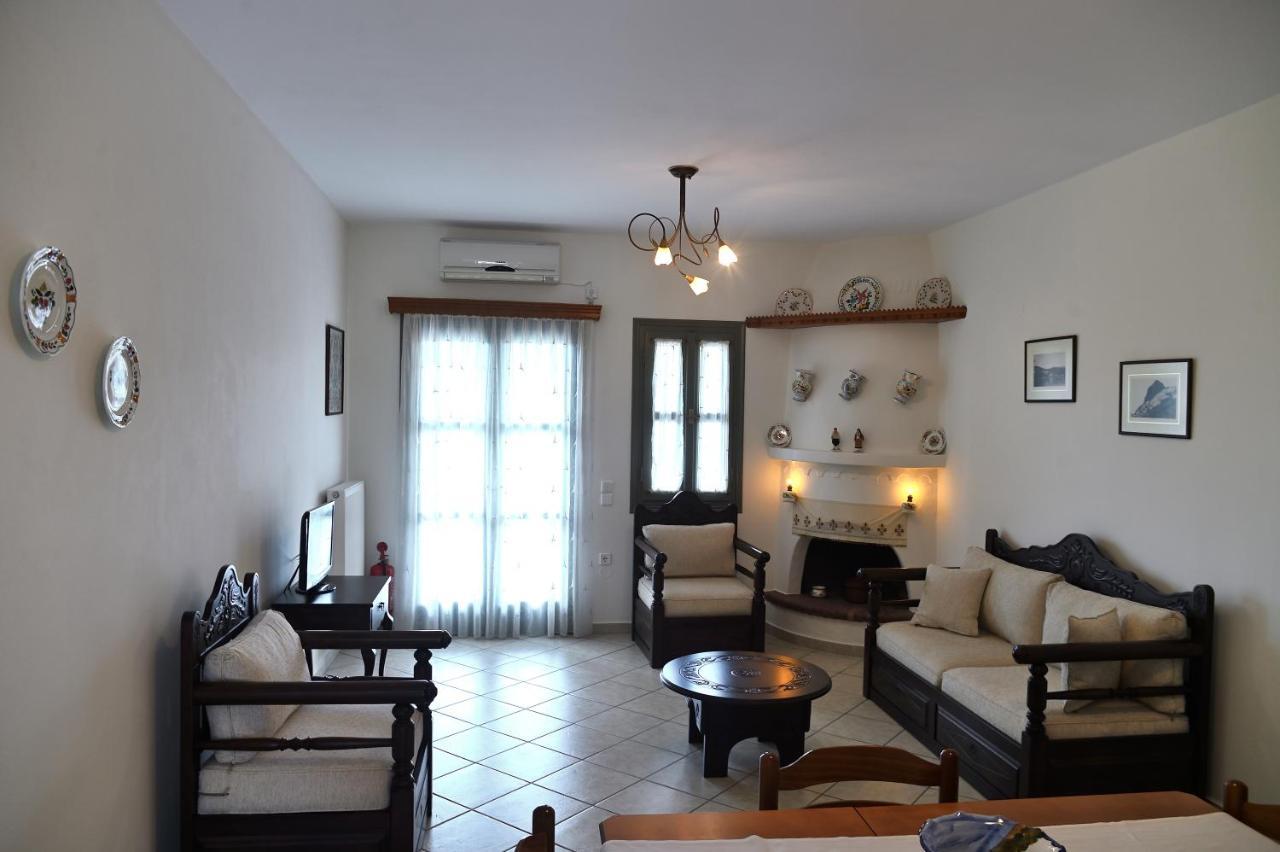 To Pithari Skyros Exterior foto